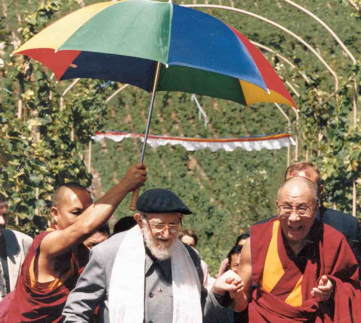 Rencontre entre l'Abb Pierre et le Dala-Lama